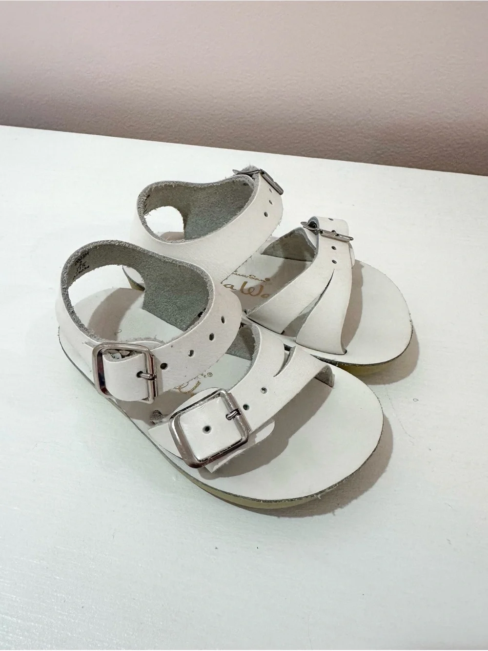 Salt water size 2 white baby sandals VGUC - Picture 2 of 2